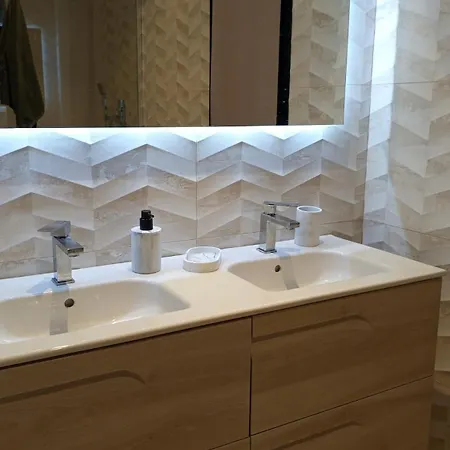 Beniyork Luxury פינסטראט